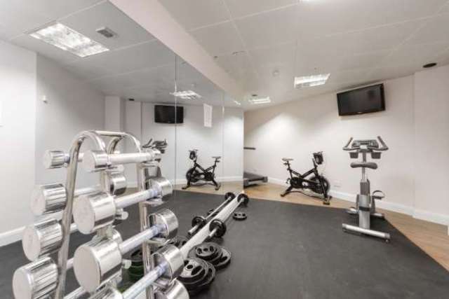  Image of 2 Bedroom Apartment to rent at City Road  London, EC1V 2PQ