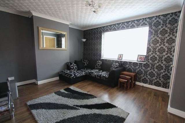  Image of 2 Bedroom Property for sale at Dartmouth Walk  Hull, HU4 7JU