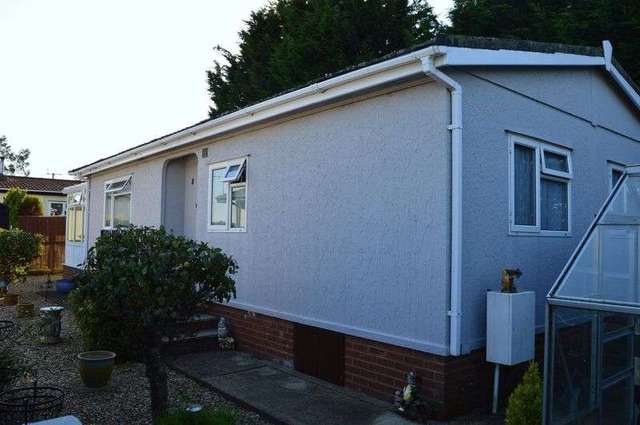  Image of 2 Bedroom Retirement Property for sale at Dodnor Lane  Newport, PO30 5US