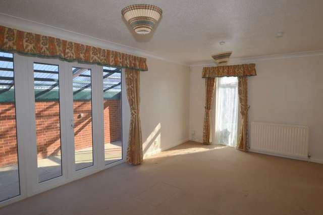  Image of 3 Bedroom Detached to rent at Exeter, EX4 1SH