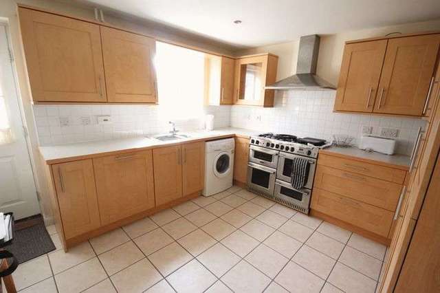  Image of 4 Bedroom Detached to rent at Filton Avenue Horfield Bristol, BS7 0LH