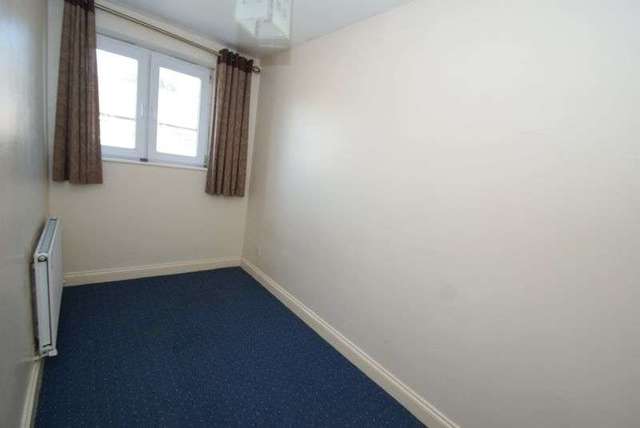  Image of 2 Bedroom Terraced for sale at Florence Close  Grays, RM20 4AE