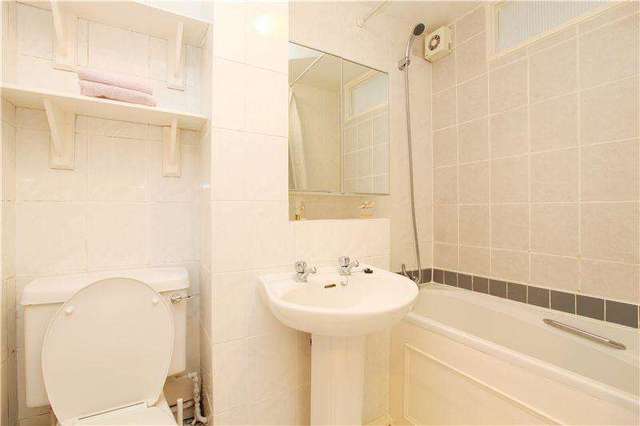  Image of 2 Bedroom Apartment to rent at Baker Street NW1 6BU Baker Street, NW1 6BU