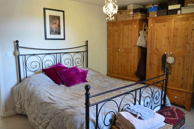  Image of 2 Bedroom Apartment to rent at High Street  Berkhamsted, HP4 1AJ