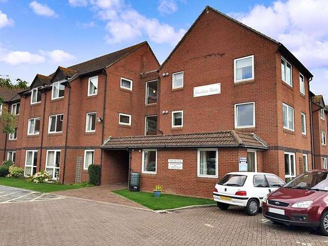  Image of 1 Bedroom Retirement Property for sale at Rectory Road  Burnham-on-Sea, TA8 2BX
