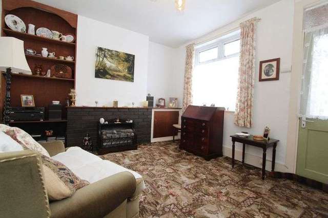  Image of 3 Bedroom Semi-Detached for sale at Bromley Lane  KINGSWINFORD, DY6 8HX