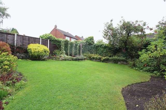  Image of 3 Bedroom Semi-Detached for sale at Bromley Lane  KINGSWINFORD, DY6 8HX