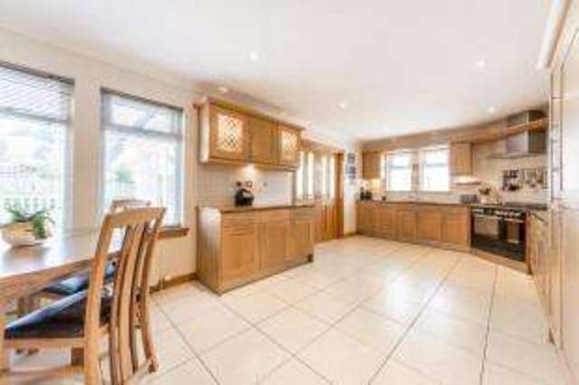  Image of 4 Bedroom Bungalow for sale at Kilmaurs Kilmarnock Kilmaurs, KA3 2LS