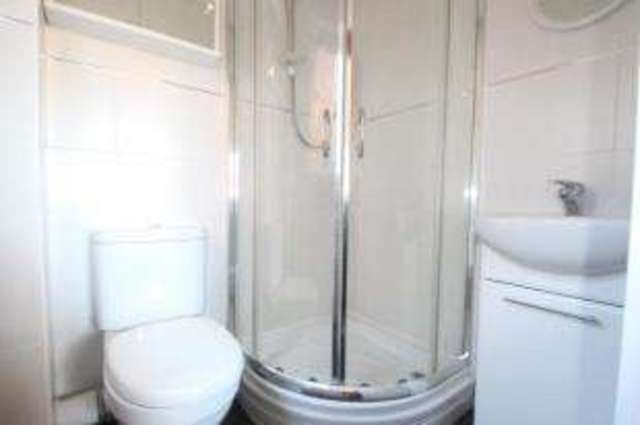  Image of 3 Bedroom Detached for sale at Paisley Renfrewshire Elderslie, PA2 9LT