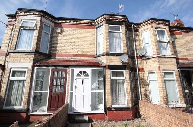  Image of 2 Bedroom Terraced to rent at Nesfield Avenue Perth Street West Hull, HU5 3UW