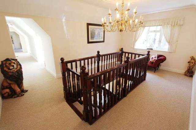  Image of 4 Bedroom Detached for sale at Netley Firs Close  Southampton, SO19 6DX
