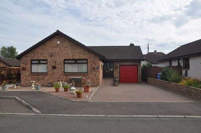  Image of 3 Bedroom Detached for sale at North Green Drive  Airth, FK2 8RA