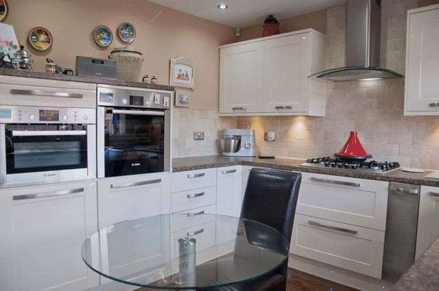  Image of 3 Bedroom Detached for sale at North Green Drive  Airth, FK2 8RA