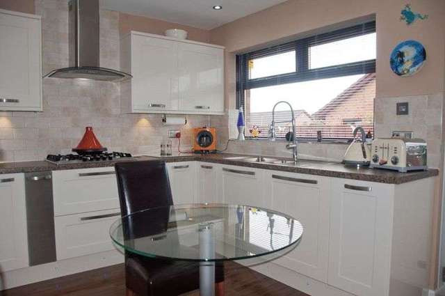  Image of 3 Bedroom Detached for sale at North Green Drive  Airth, FK2 8RA