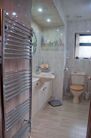  Image of 3 Bedroom Detached for sale at North Green Drive  Airth, FK2 8RA