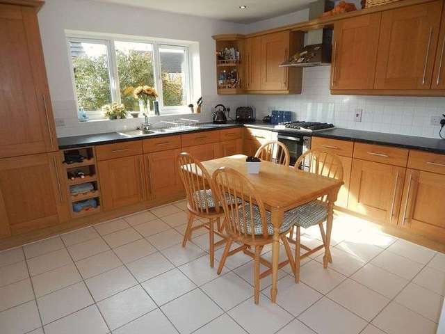  Image of 5 Bedroom Detached for sale at Poseidon Close Oakhurst Swindon, SN25 2LY