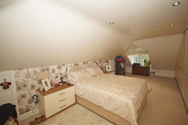  Image of 5 Bedroom Detached for sale at Ridge Way  High Wycombe, HP13 5BE