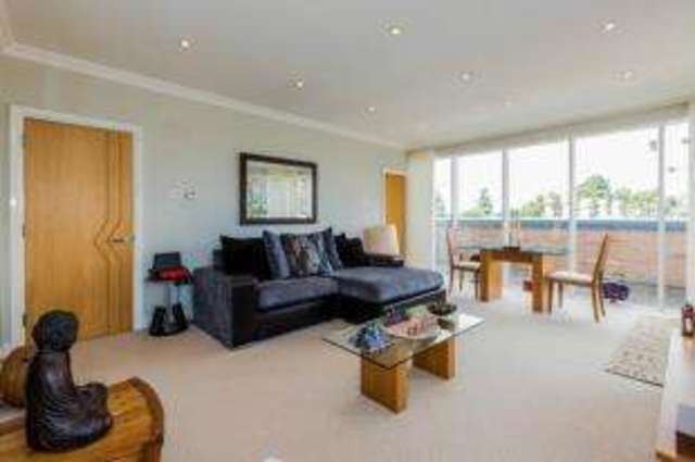  Image of 2 Bedroom Flat for sale at 39 Park Road Birmingham Moseley, B13 8AH