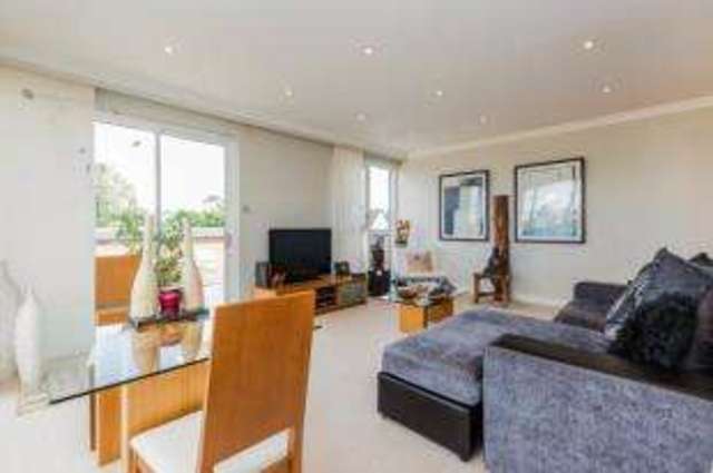  Image of 2 Bedroom Flat for sale at 39 Park Road Birmingham Moseley, B13 8AH