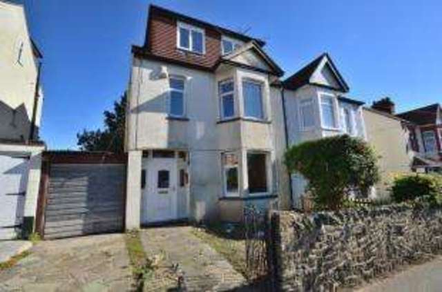  Image of 4 Bedroom Semi-Detached for sale at Southend-On-Sea Essex Southchurch, SS1 2TB