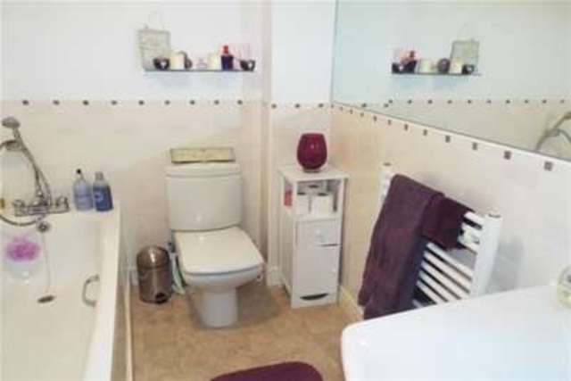  Image of 4 Bedroom Detached to rent at St. Austell, PL25 4TA