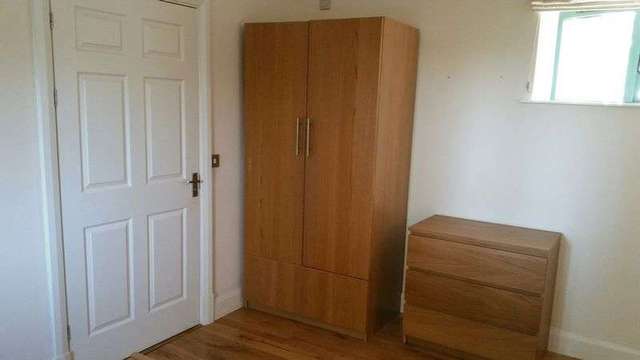  Image of 3 Bedroom Detached to rent at St. Ishmaels Haverfordwest, SA62 3DN