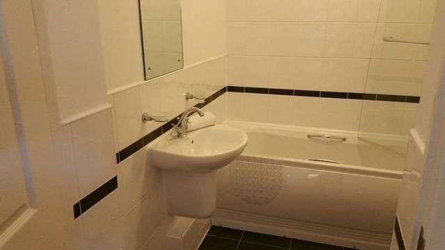  Image of 3 Bedroom Detached to rent at St. Ishmaels Haverfordwest, SA62 3DN