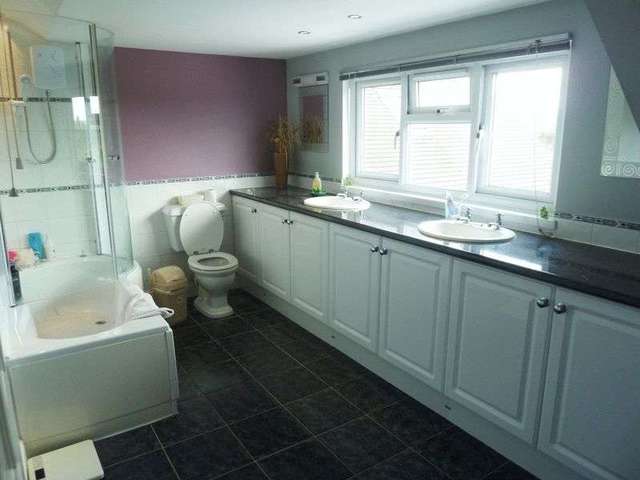  Image of 6 Bedroom Detached for sale at Suggs Lane Broadway Ilminster, TA19 9RJ