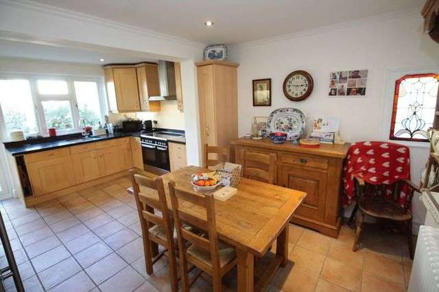  Image of 3 Bedroom Detached for sale at Chapel Road  Tadworth, KT20 5SB