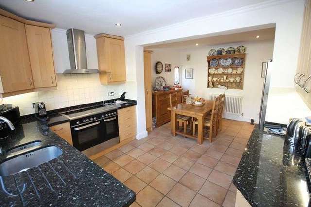  Image of 3 Bedroom Detached for sale at Chapel Road  Tadworth, KT20 5SB