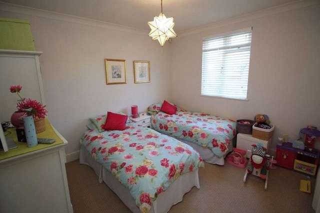  Image of 3 Bedroom Detached for sale at Chapel Road  Tadworth, KT20 5SB