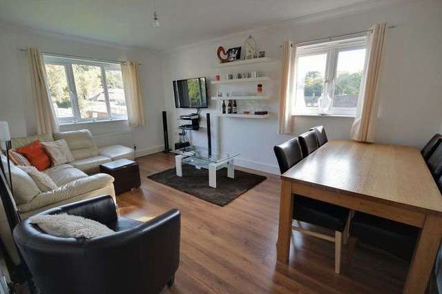  Image of 2 Bedroom Flat for sale at The Glade  Storrington, RH20 4GL