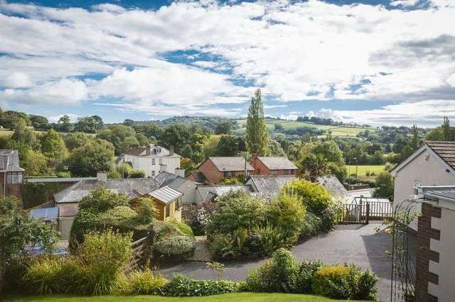  Image of 3 Bedroom Detached for sale at Three Horse Shoes Cowley Exeter, EX5 5EU