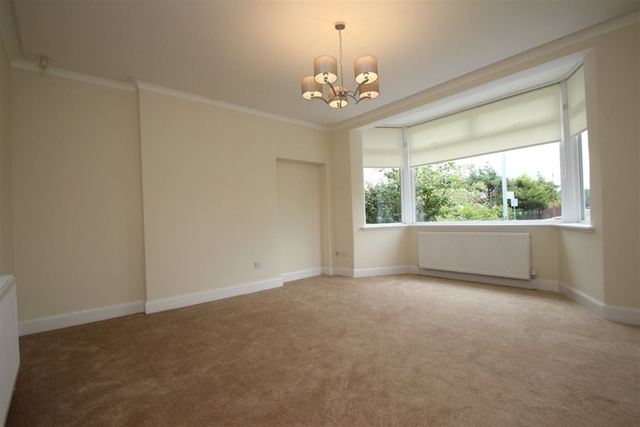  Image of 3 Bedroom Bungalow to rent at Strathbungo Glasgow Glasgow, G41 4DD