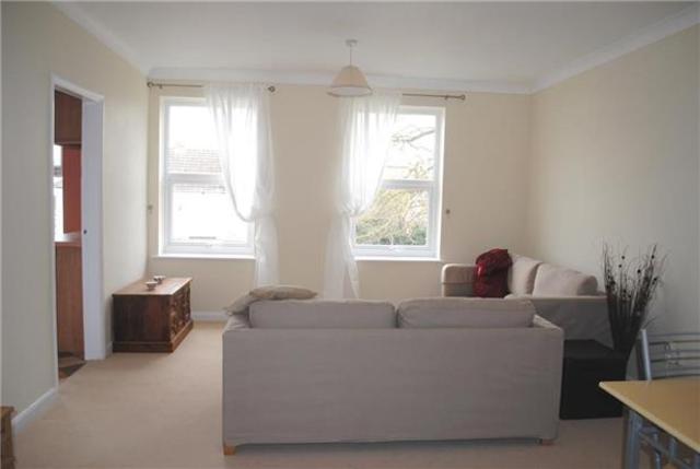  Image of 2 Bedroom Flat to rent at Gloucestershire, GL52 2PU