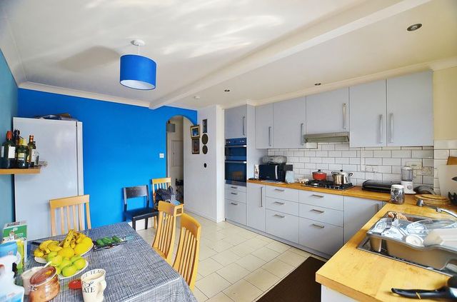  Image of 1 Bedroom Property to rent at Union Drive  London, E1 4PG