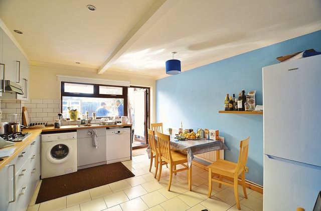  Image of 1 Bedroom Property to rent at Union Drive  London, E1 4PG
