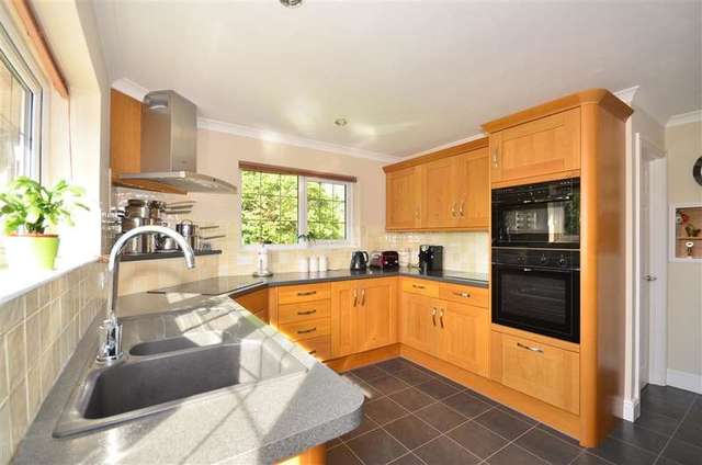  Image of 4 Bedroom Detached for sale at Shanklin Isle of Wight Shanklin, PO37 6QW