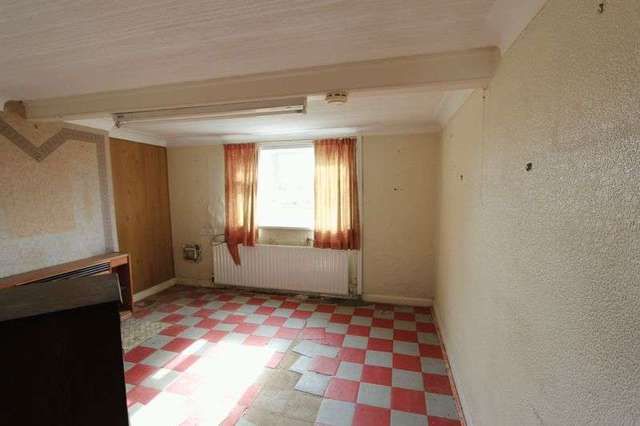  Image of 3 Bedroom Detached for sale at Winteringham Lane West Halton Scunthorpe, DN15 9AX