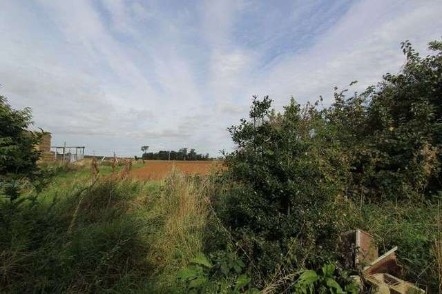  Image of 3 Bedroom Detached for sale at Winteringham Lane West Halton Scunthorpe, DN15 9AX