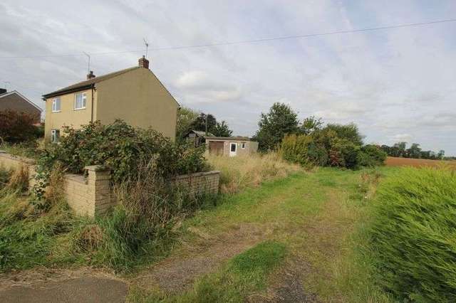  Image of 3 Bedroom Detached for sale at Winteringham Lane West Halton Scunthorpe, DN15 9AX