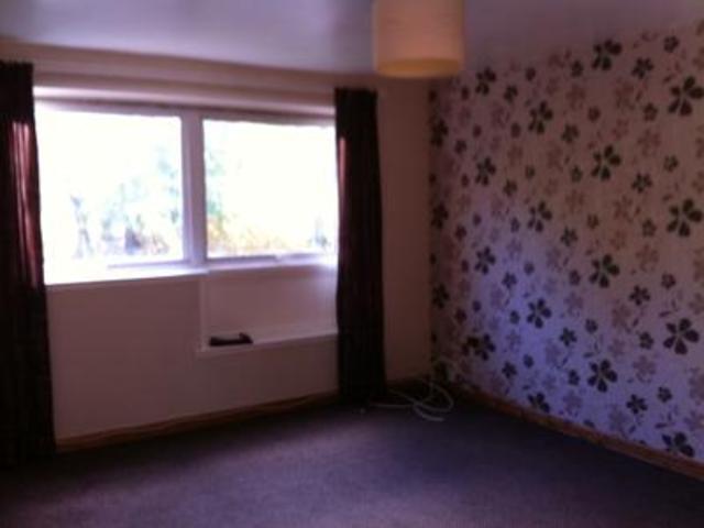  Image of 3 Bedroom Flat to rent at Dundee  Dundee, DD2 3EJ