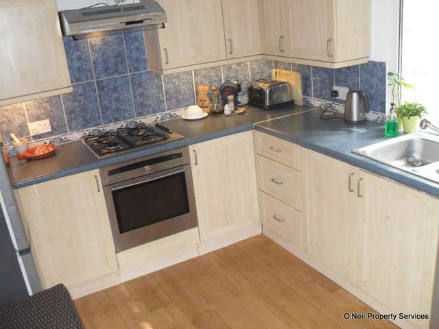  Image of 3 Bedroom Cottage to rent at Fulmer Lane  Gerrards Cross, SL9 7BL