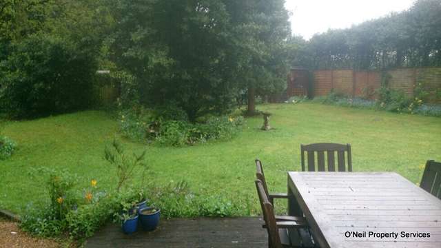  Image of 3 Bedroom Cottage to rent at Fulmer Lane  Gerrards Cross, SL9 7BL