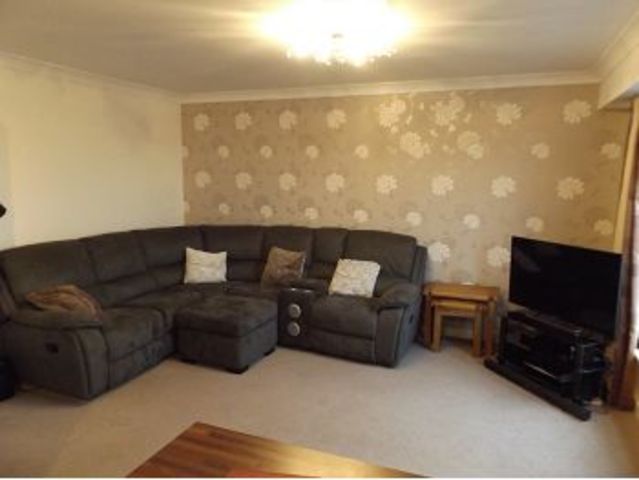  Image of 2 Bedroom Flat to rent at Duntocher West Dunbartonshire West Dunbartonshire, G81 6EG