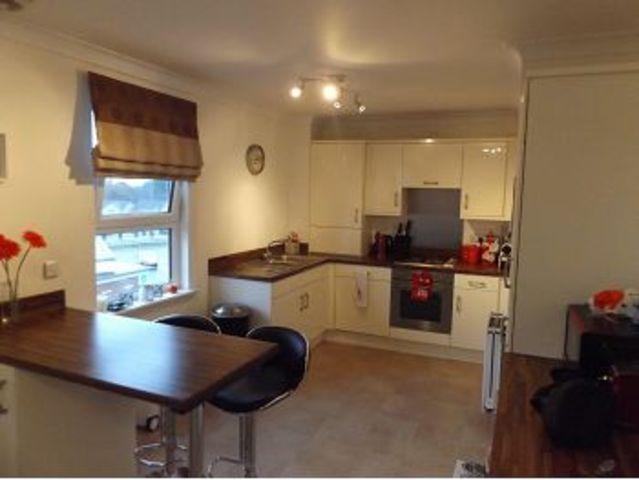  Image of 2 Bedroom Flat to rent at Duntocher West Dunbartonshire West Dunbartonshire, G81 6EG