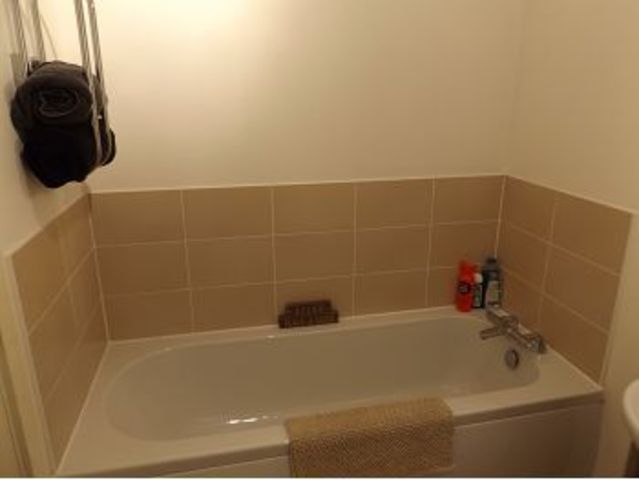  Image of 2 Bedroom Flat to rent at Duntocher West Dunbartonshire West Dunbartonshire, G81 6EG