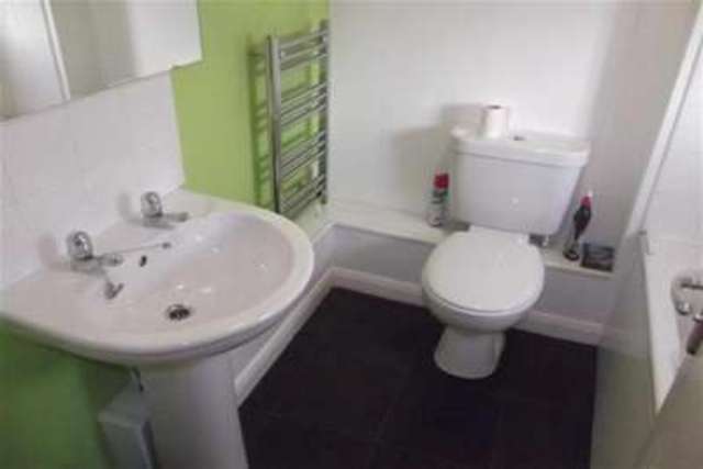  Image of 1 Bedroom Detached to rent at Nottingham, NG2 4GP