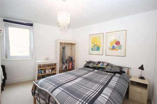  Image of 2 Bedroom Property to rent at London, E14 3ST