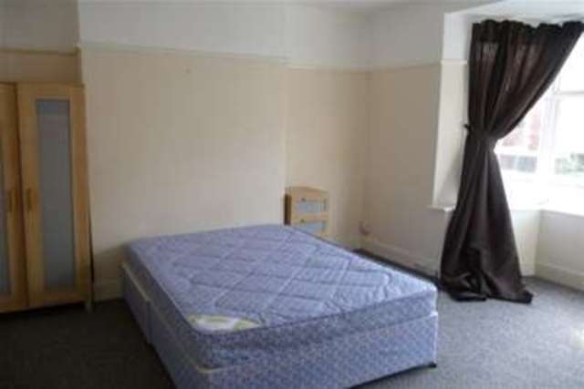  Image of 2 Bedroom Flat to rent at Newcastle upon Tyne, NE6 5SP